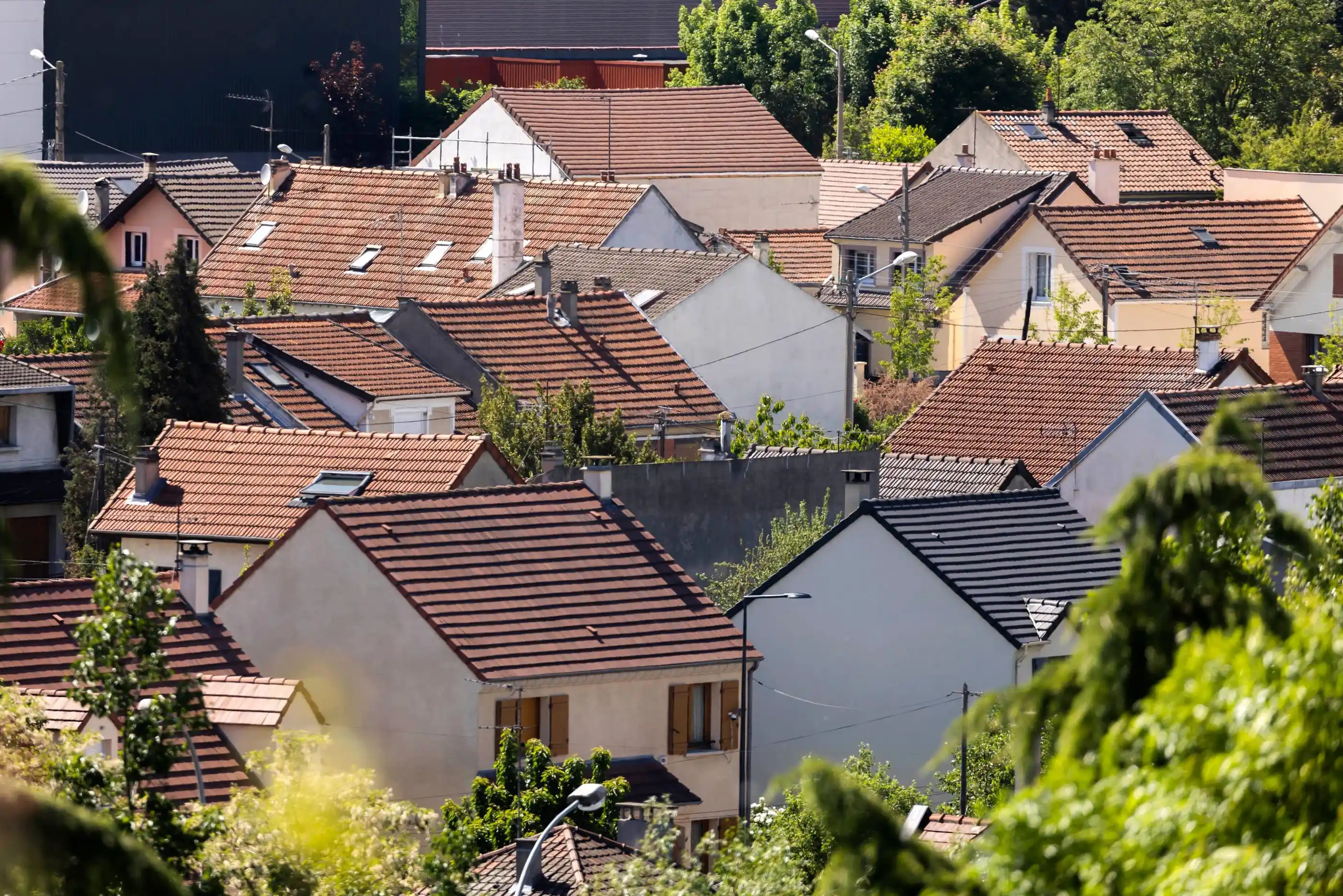 Maison de meulière typique des Yvelines avec jardin